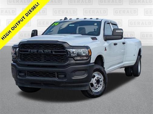 2024 RAM 3500 Tradesman Crew Cab 4x4 8' Box