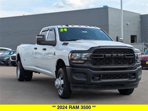 2024 RAM 3500 Tradesman Crew Cab 4x4 8' Box