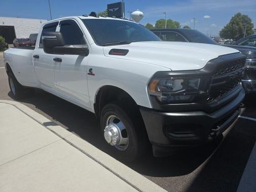 2024 RAM 3500 Tradesman Crew Cab 4x4 8' Box