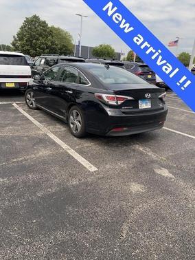 2017 Hyundai SONATA Hybrid Limited