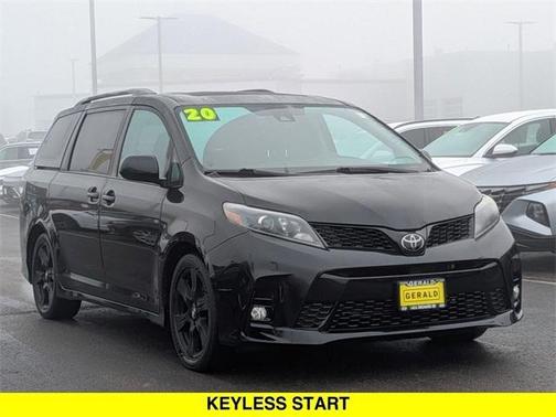 2020 Toyota Sienna SE