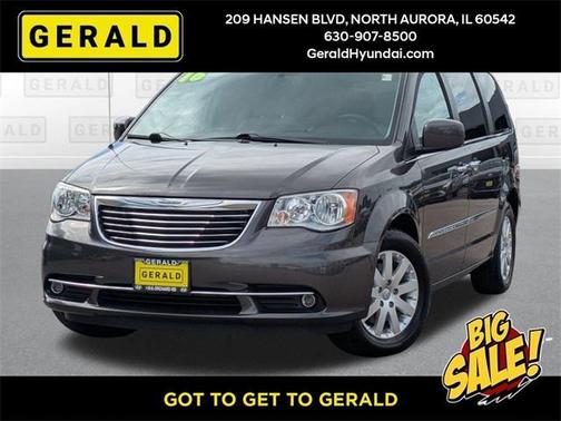 2016 Chrysler Town & Country Touring