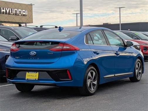 2017 Hyundai IONIQ Hybrid SEL