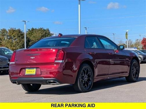 2022 Chrysler 300 Touring