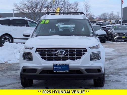 2025 Hyundai VENUE SEL