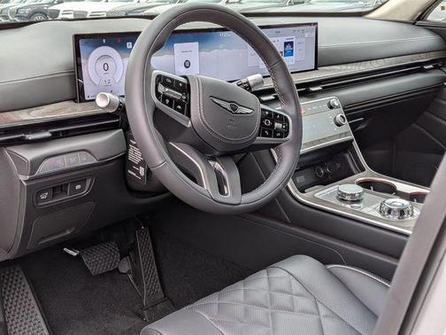 Uyuni White 2026 Genesis GV80 3.5T