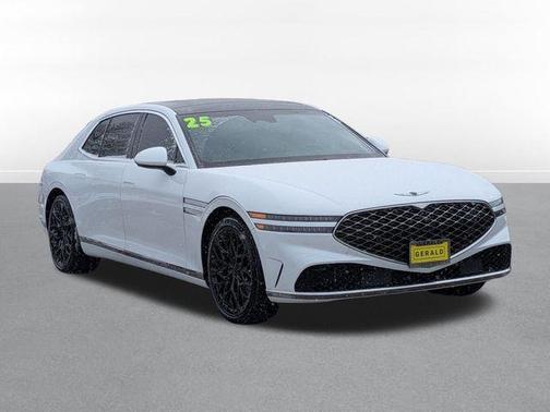 Uyuni White 2025 Genesis G90 3.5T e-SC AWD