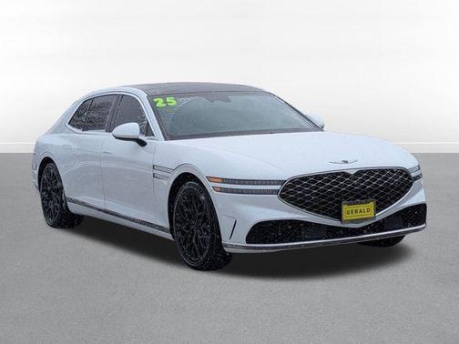 Uyuni White 2025 Genesis G90 3.5T e-SC AWD
