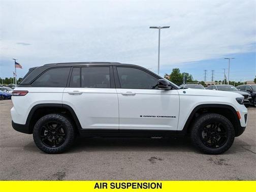 2024 Jeep Grand Cherokee 4xe Trailhawk