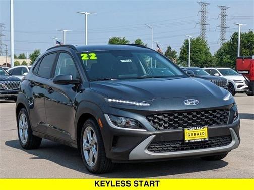 2022 Hyundai KONA SEL