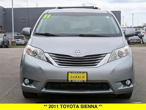 2011 Toyota Sienna XLE
