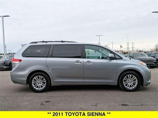 2011 Toyota Sienna XLE