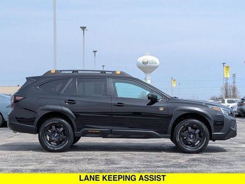 Crystal Black Silica 2024 Subaru Outback Wilderness