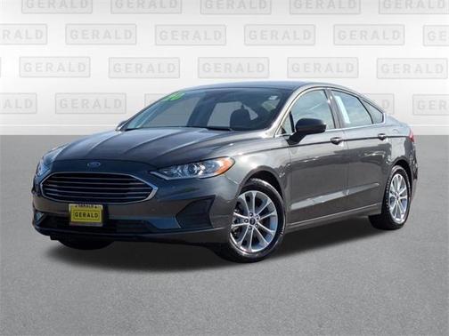 2020 Ford Fusion SE