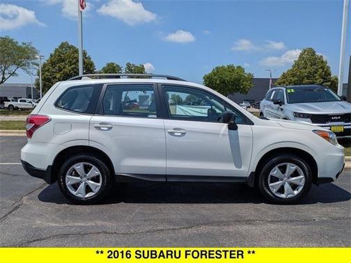 2016 Subaru Forester 2.5i