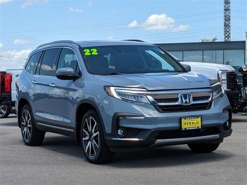 2022 Honda Pilot Touring 8-Passenger