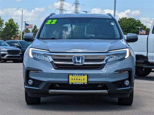 2022 Honda Pilot Touring 8-Passenger