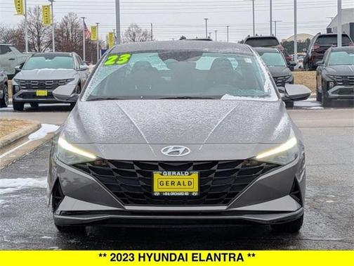 2023 Hyundai ELANTRA SEL