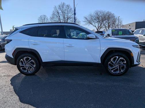 2025 Hyundai TUCSON Hybrid Limited