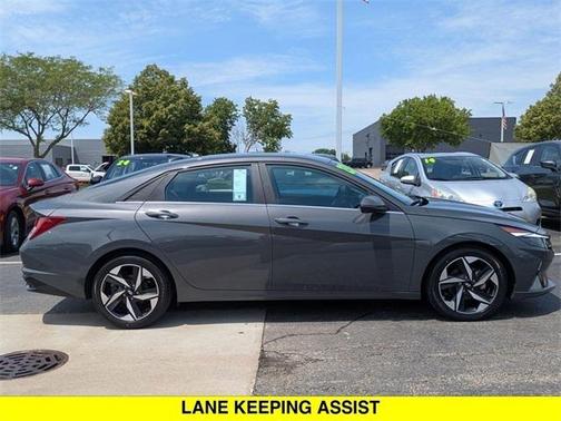 2023 Hyundai ELANTRA Limited
