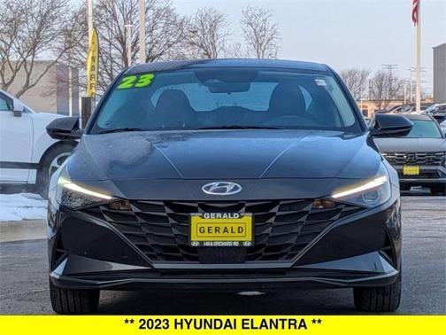 2023 Hyundai ELANTRA SEL
