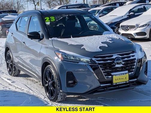 2023 Nissan Kicks SR