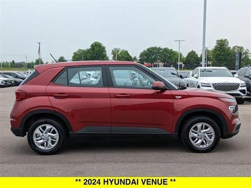 2024 Hyundai VENUE SE