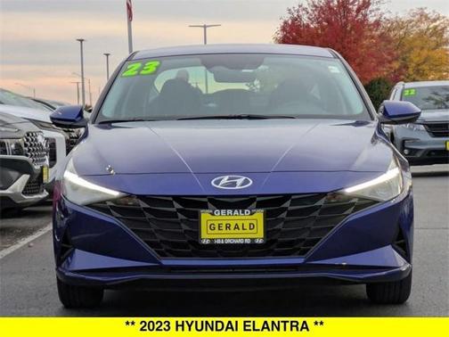 2023 Hyundai ELANTRA SE