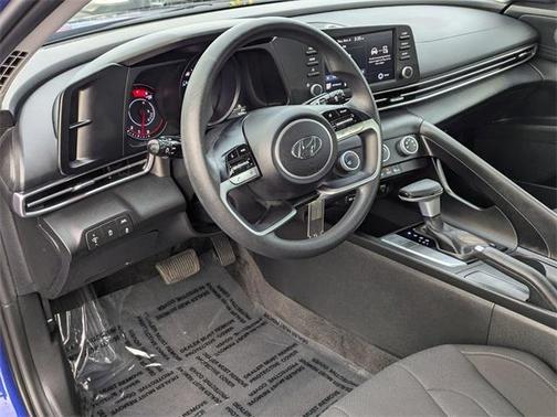 2023 Hyundai ELANTRA SE