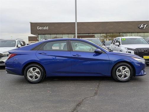 2023 Hyundai ELANTRA SE