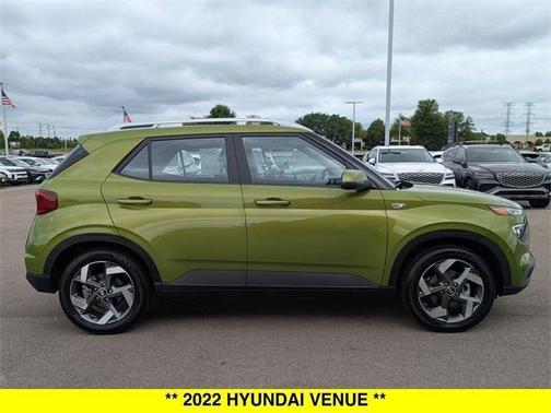 2022 Hyundai VENUE SEL
