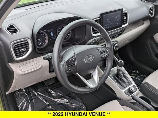 2022 Hyundai VENUE SEL