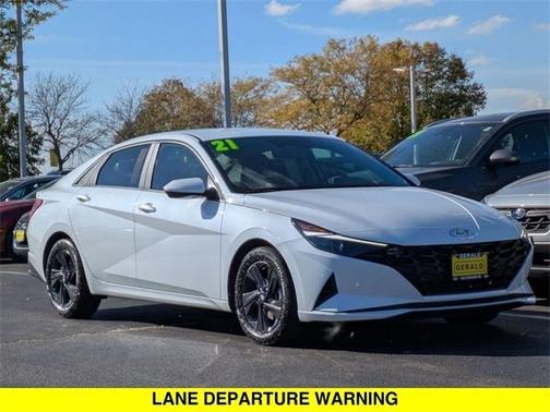 2021 Hyundai ELANTRA SEL