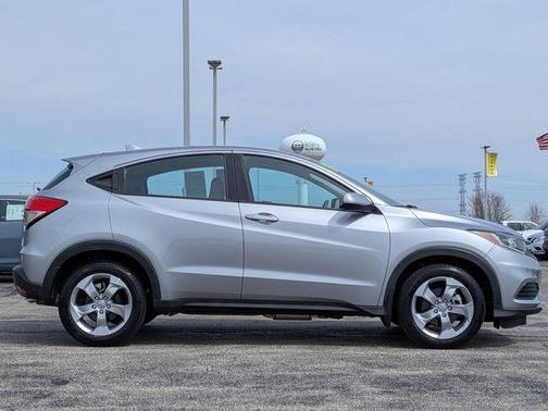 Lunar Silver Metallic 2019 Honda HR-V LX