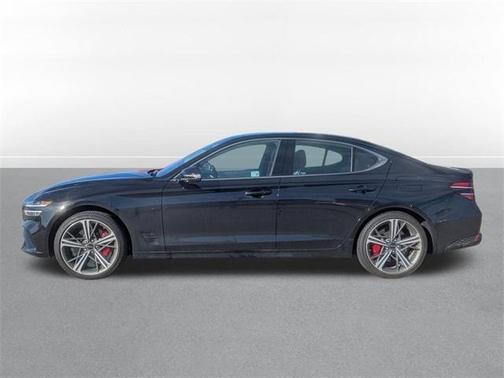 2025 Genesis G70 2.5T AWD