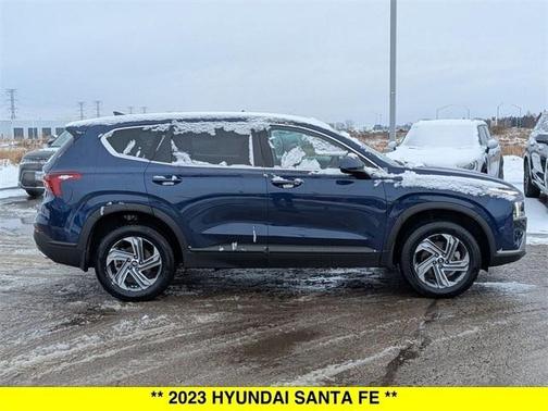2023 Hyundai SANTA FE SE