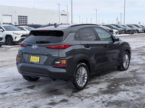2021 Hyundai KONA SEL Plus