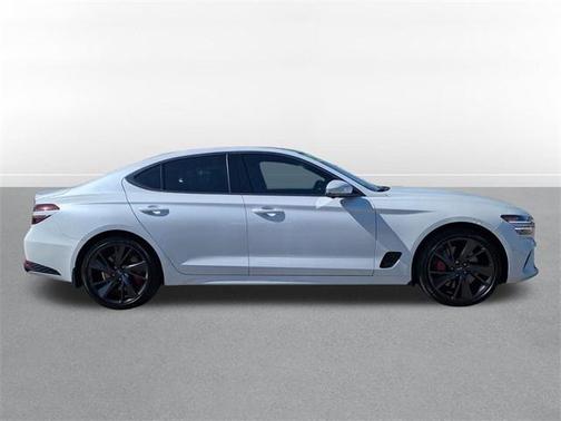 2022 Genesis G70 3.3T AWD