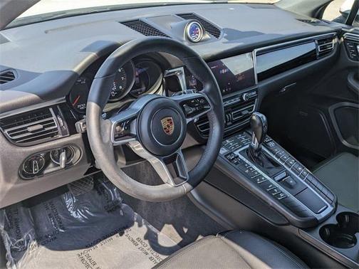 2020 Porsche Macan Base