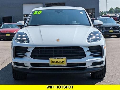 2020 Porsche Macan Base