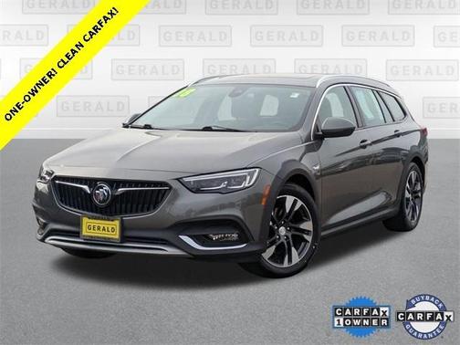 2018 Buick Regal TourX Essence