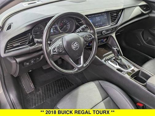 2018 Buick Regal TourX Essence