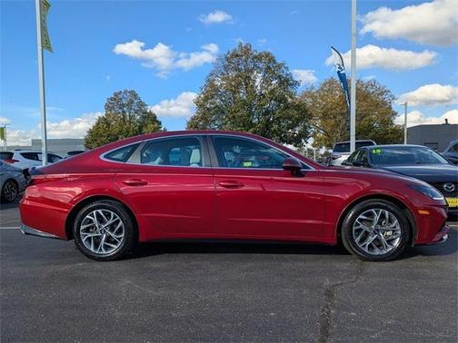 2023 Hyundai SONATA SEL