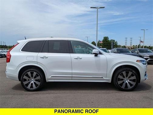 2023 Volvo XC90 Recharge Plug-In Hybrid T8 Plus Bright Theme 7-Seater