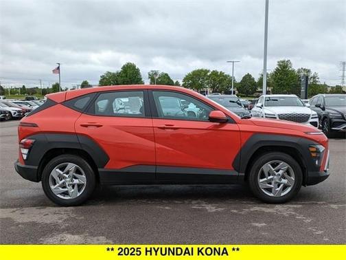 2025 Hyundai KONA SE