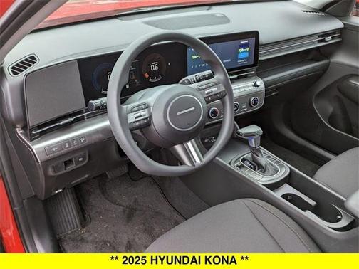 2025 Hyundai KONA SE