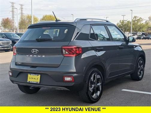 2023 Hyundai VENUE SEL