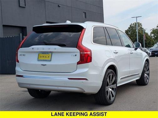 2022 Volvo XC90 T6 Inscription