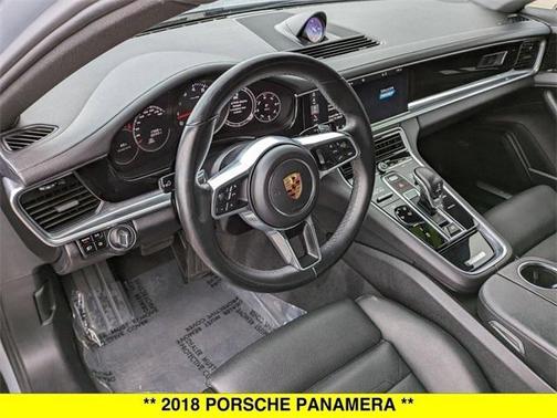 2018 Porsche Panamera 4