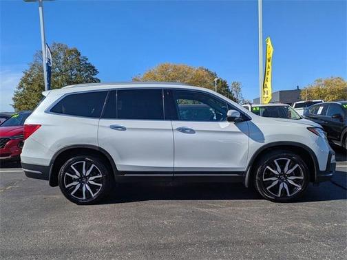 2020 Honda Pilot Touring 8-Passenger